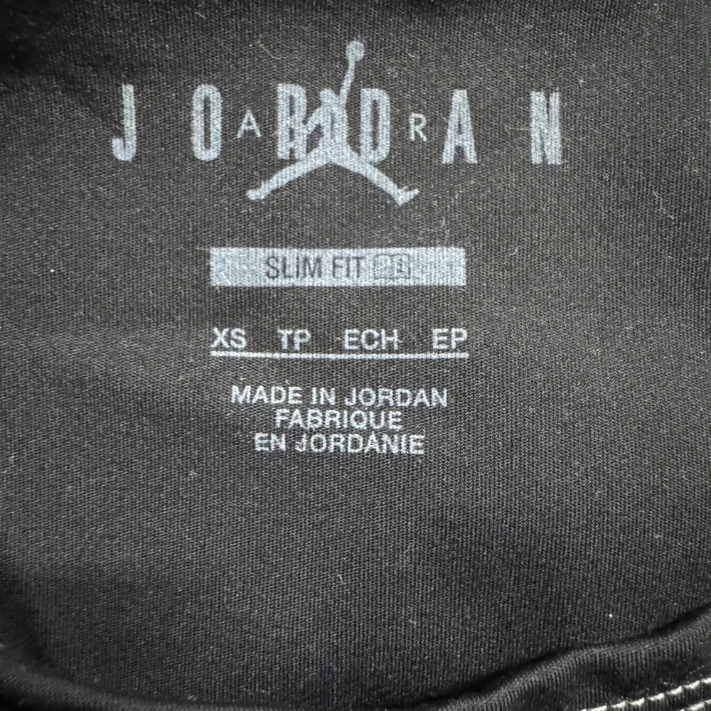 Nike Jordan Women's Black Cutout Short Sleeve Crop Top S/XS Athletic Sporty - Picture 3 of 8